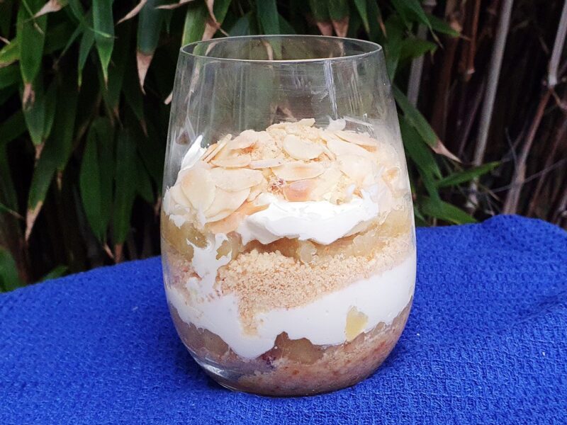 Apple and almond trifle