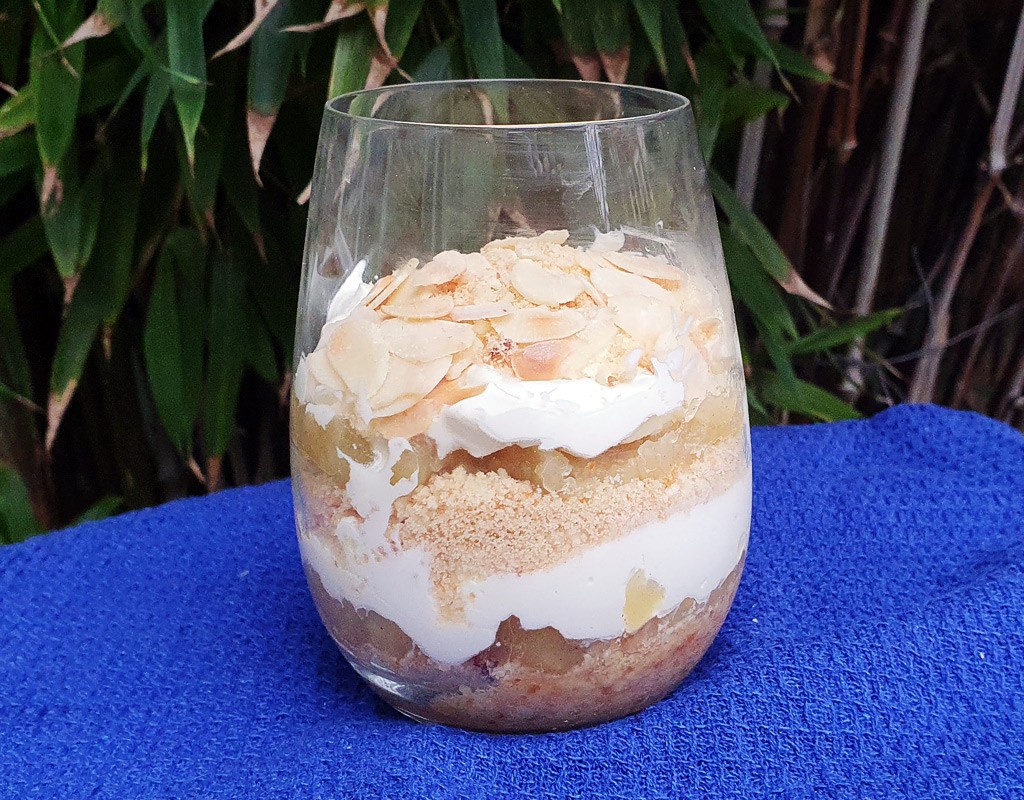 Apple and almond trifle