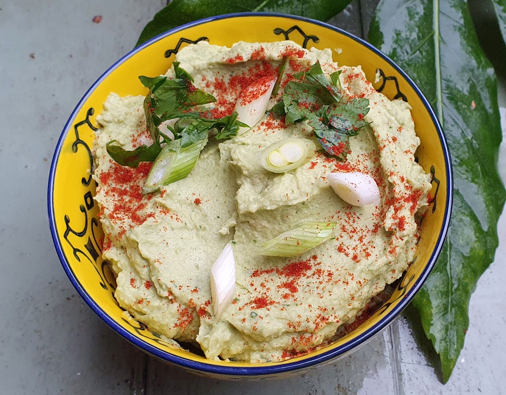 Avocado hummus