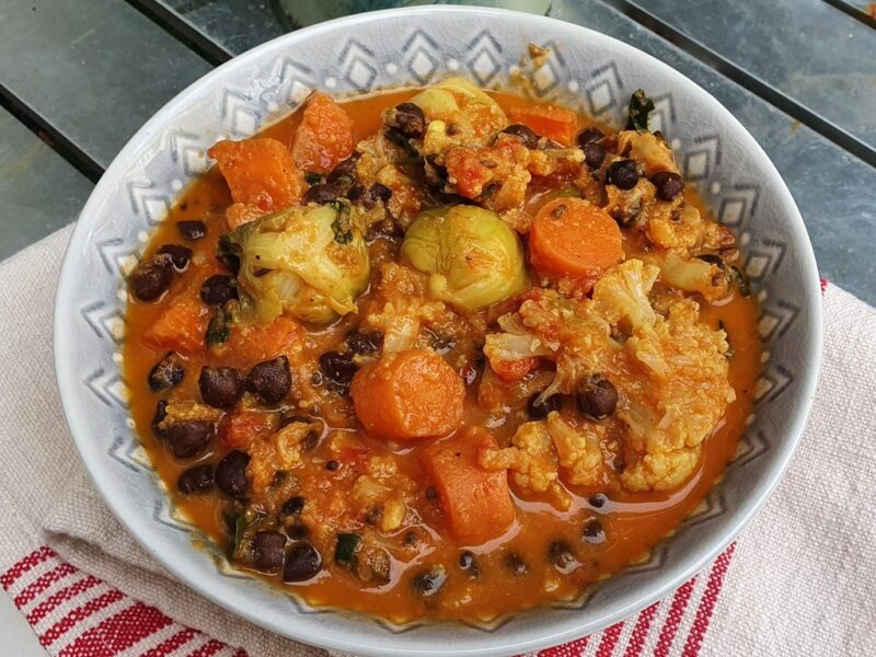 Cauliflower and Brussels sprouts curry