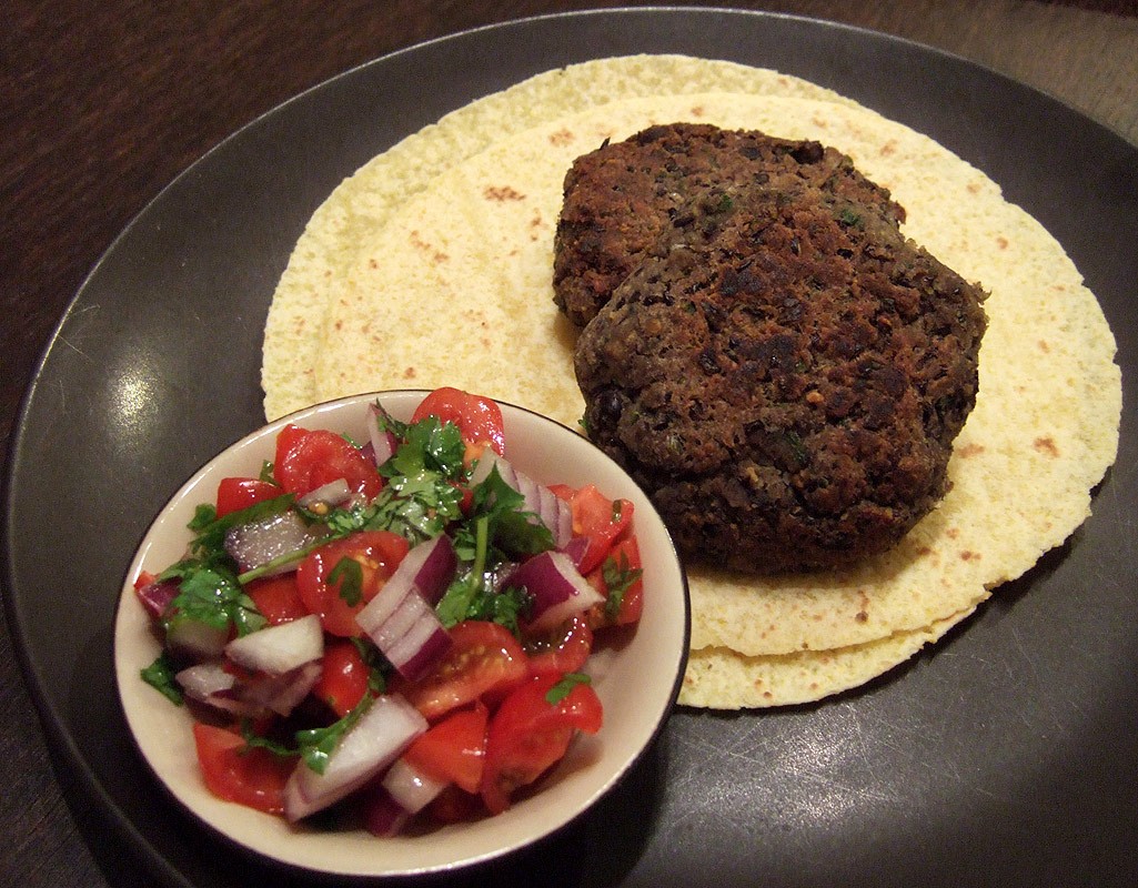 Spicy black bean burger