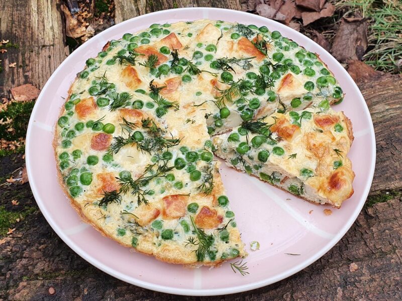 Halloumi and dill frittata with green peas