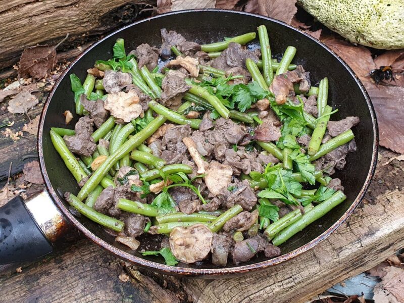 Shiitake and chicken liver fry