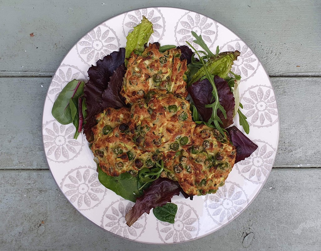 Baked courgette and pea fritters