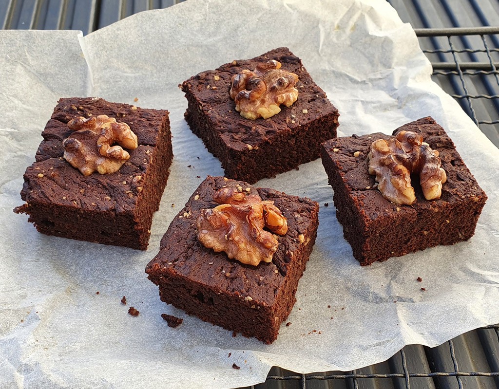 Gluten-free coffee and walnut brownies