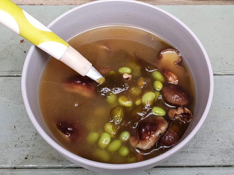 Miso soup with soya beans & Shiitake