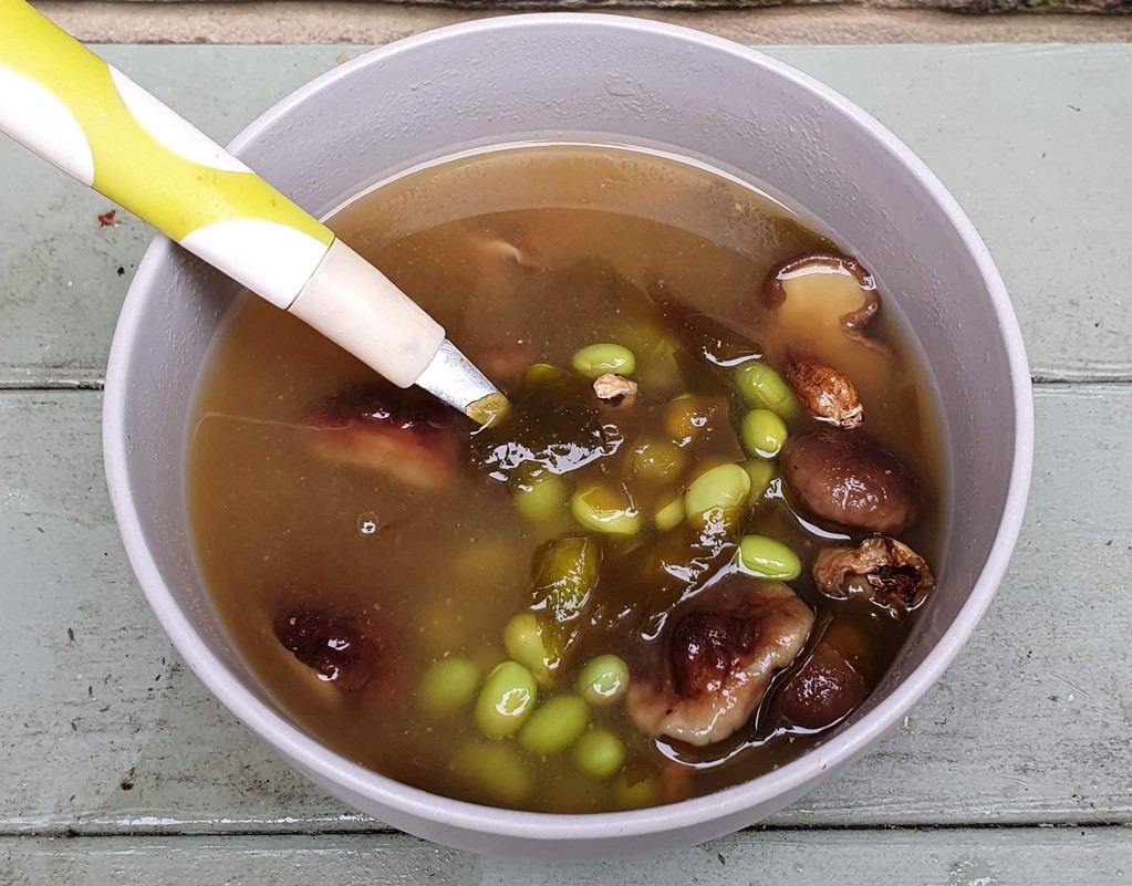 Miso soup with soya beans & Shiitake