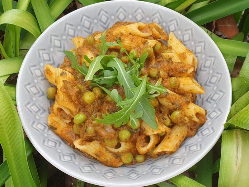 Pasta with sweet potato, spinach and pea sauce