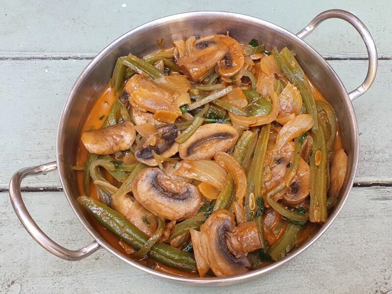 Mushroom and runner bean curry