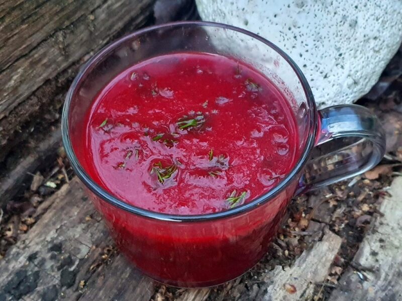 Roasted beetroot, fennel and pea soup