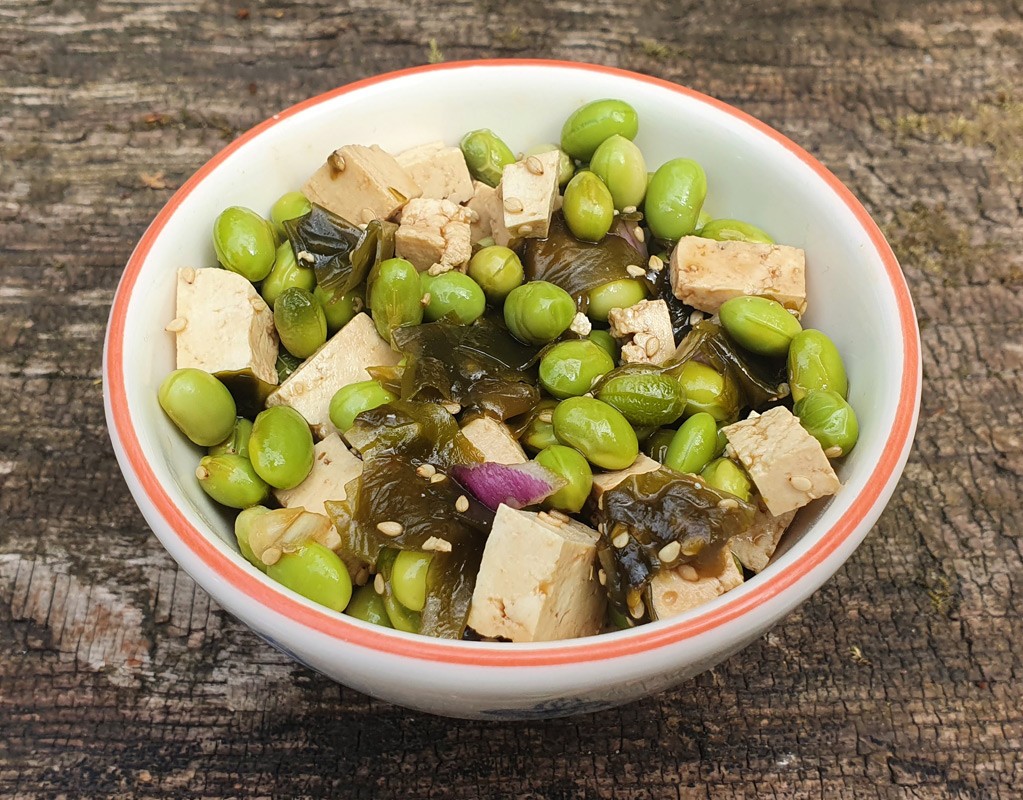 Edamame, wakame and tofu salad