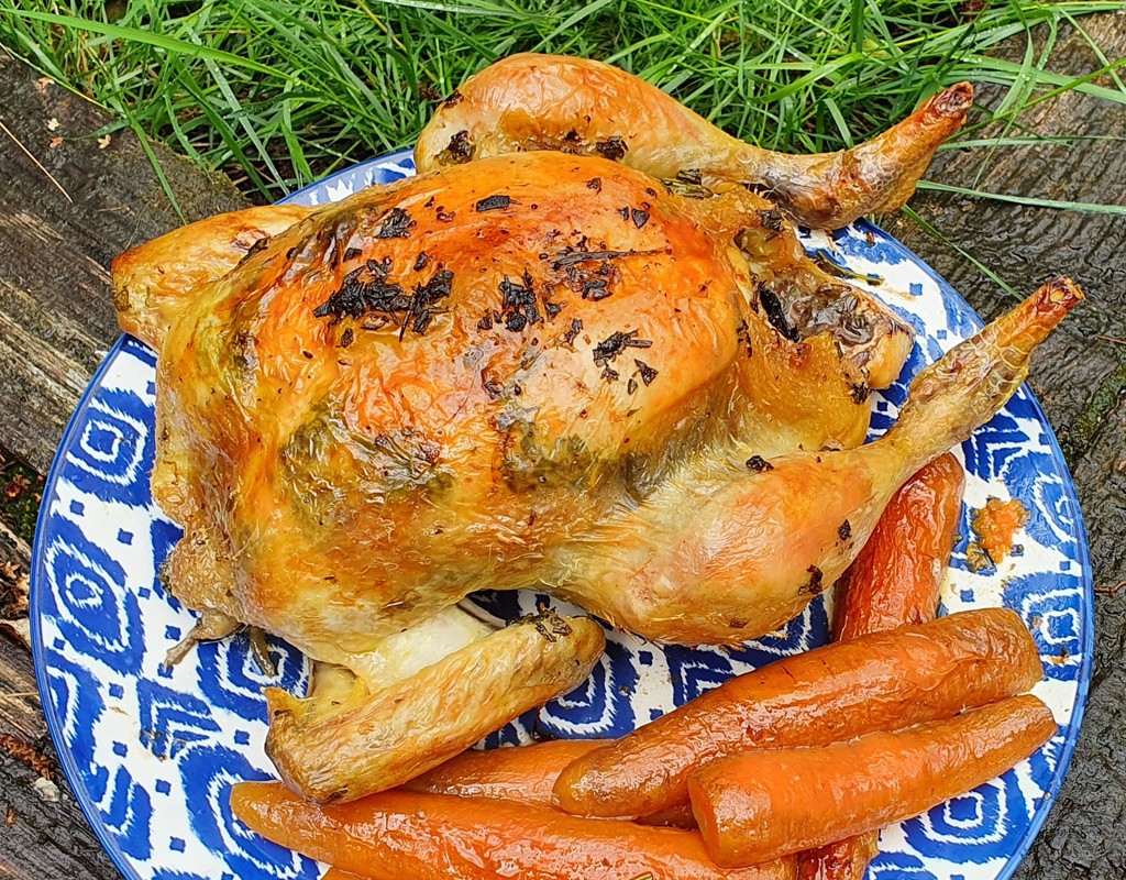 Herby chicken roast with carrots