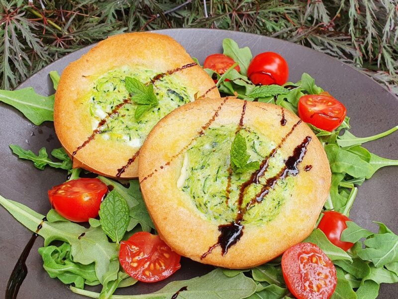 Egg and courgette in a bagel hole