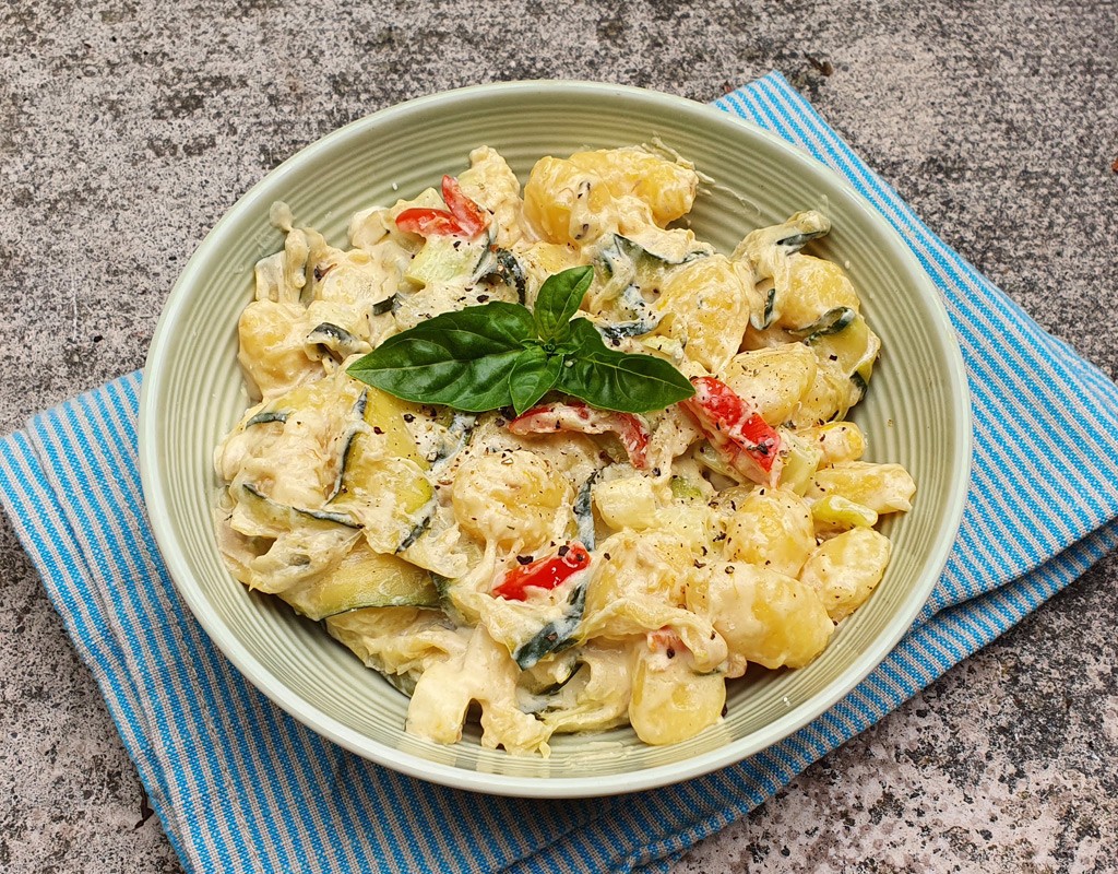 Gnocchi and courgette in mascarpone sauce