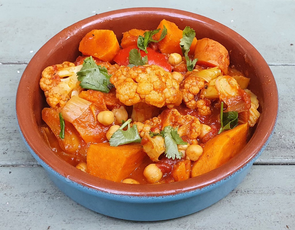 Sweet potato, cauliflower and chickpea curry