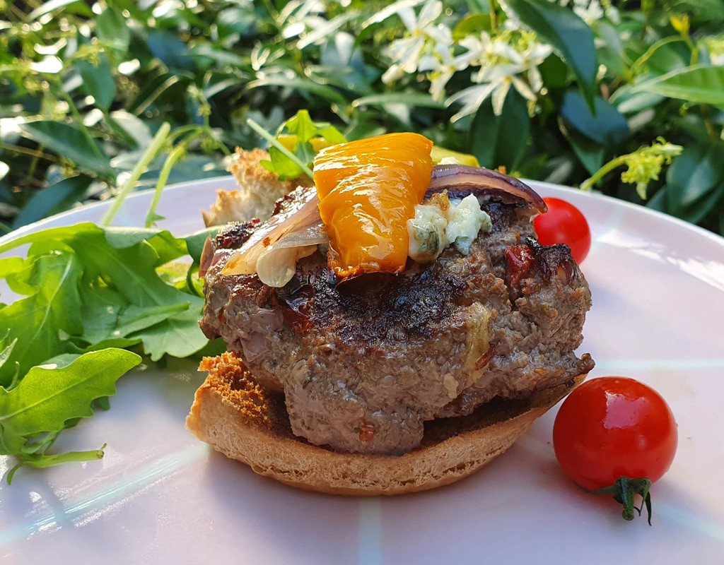 Italian hamburger with gorgonzola