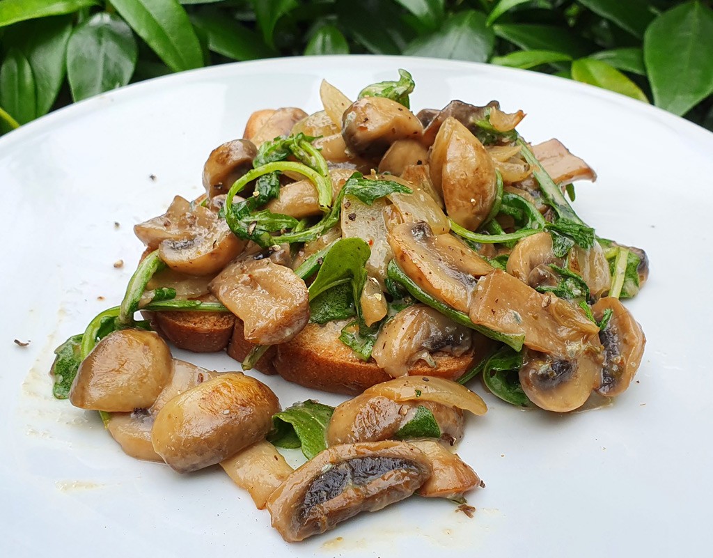 Mushrooms in Gorgonzola sauce