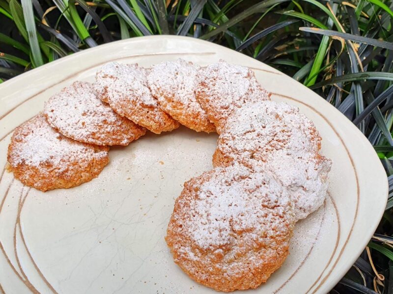 Cinnamon almond cookies