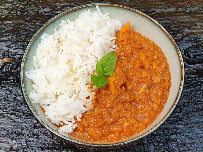 Sweet potato and red lentil curry