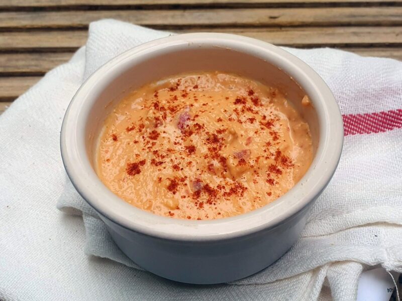 Easy roasted pepper hummus