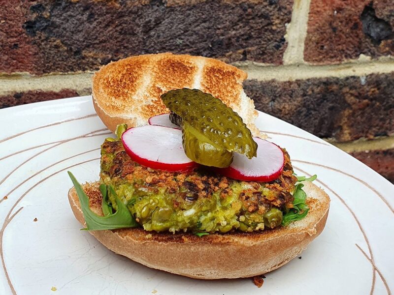 Green pea burger with oats and herbs