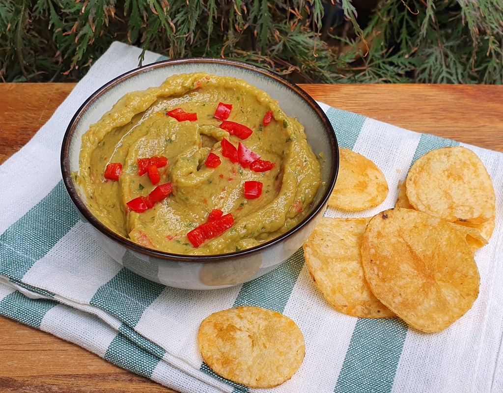 Guacamole with roasted tomatoes