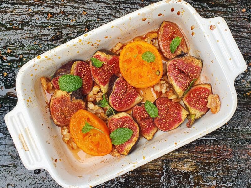 Mandarin baked spiced figs