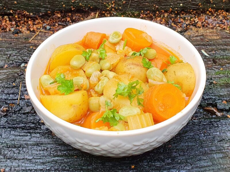 Paprika potato stew with broad beans