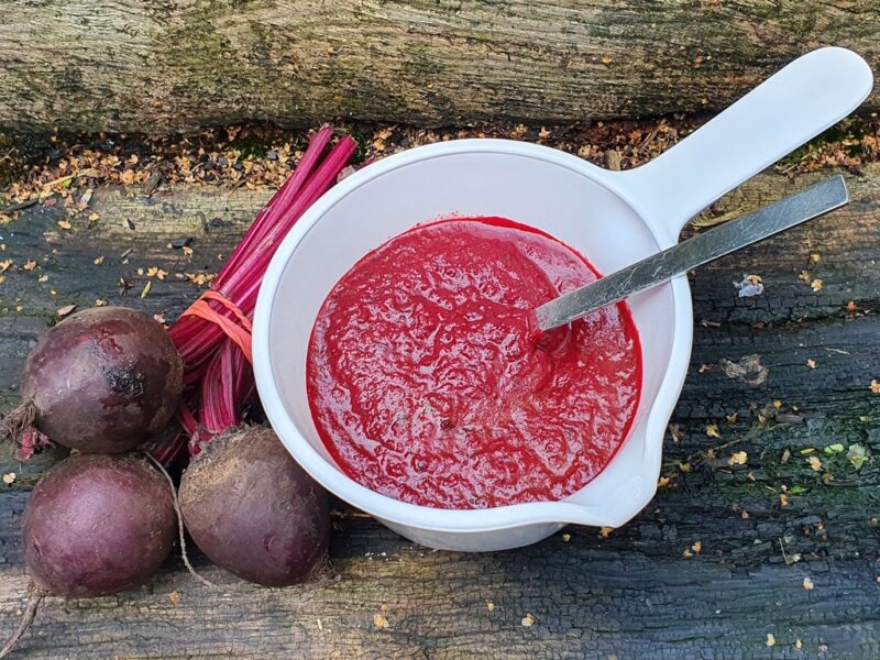 Roasted beetroot and red pepper sauce