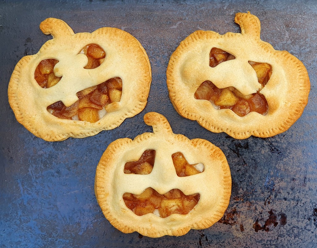 Halloween pumpkin mini apple pies