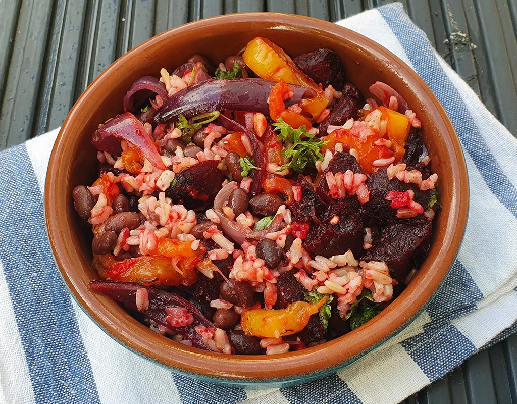 Rice and beans salad with roasted beetroot