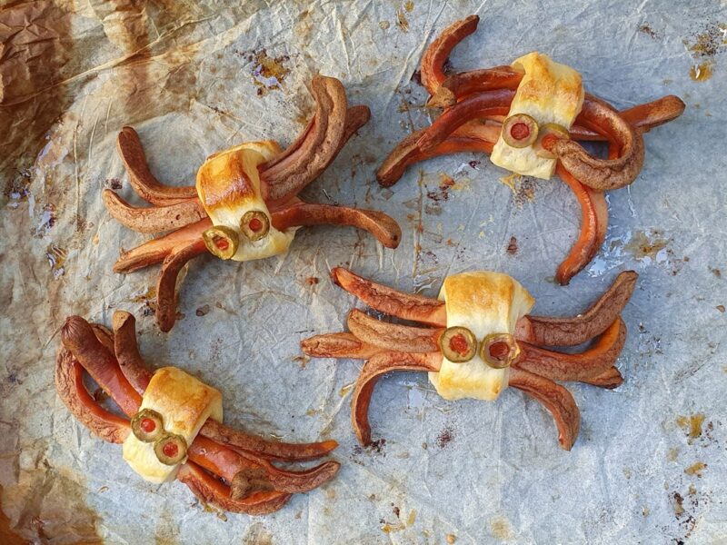 Spider sausage rolls