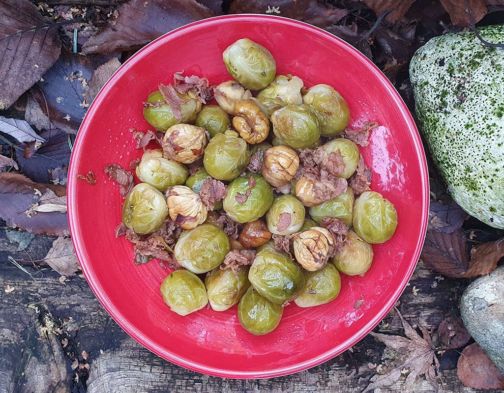 Brussels sprouts with chestnuts and prosciutto