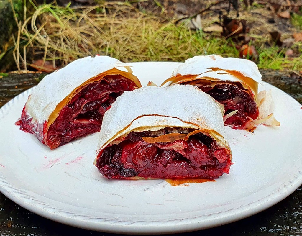 Sour cherry and mincemeat strudel