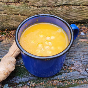 Carrot and ginger soup with chickpeas