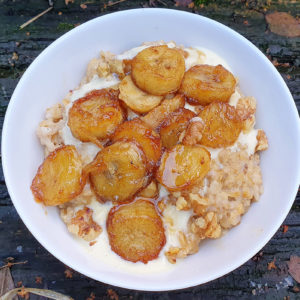 Caramelised banana porridge