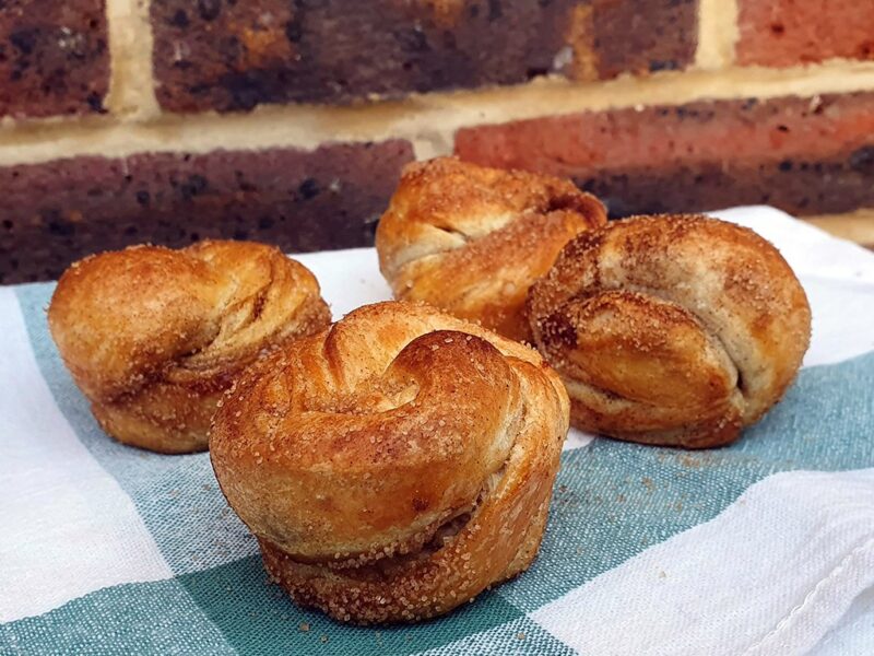 Easy cinnamon cruffins