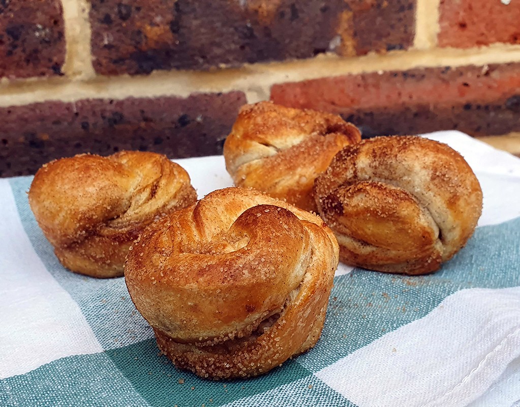 Easy cinnamon cruffins