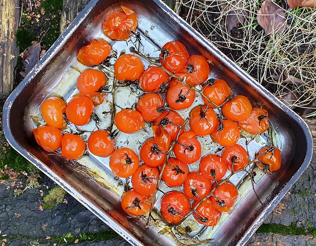 Garlic grilled cherry tomatoes