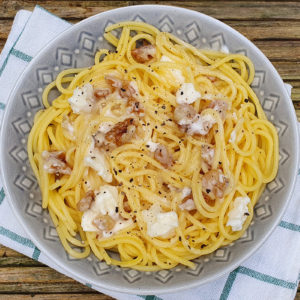 Vegan creamy spaghetti