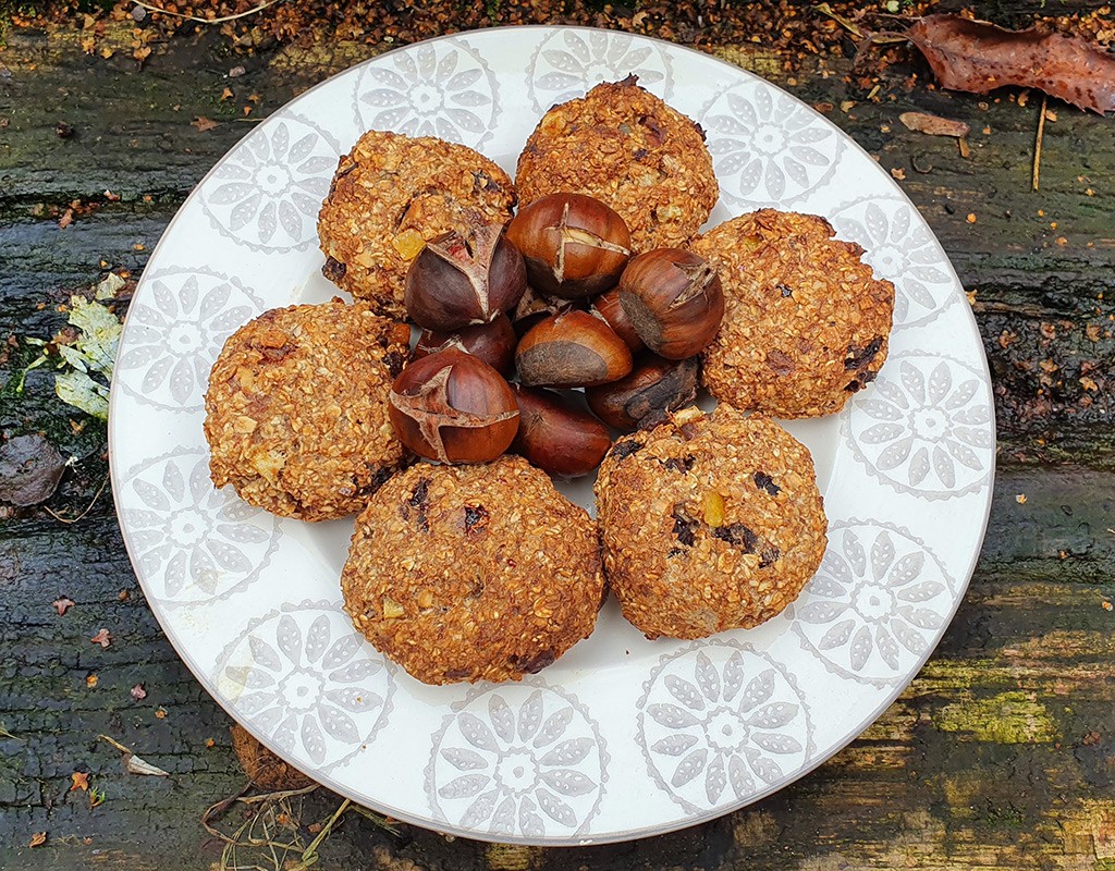 Vegan mincemeat and chestnut cookies