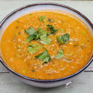 Curried carrot, lentil and green pea soup