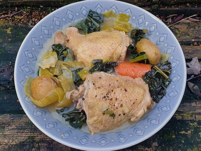 Chicken and new potato stew in mustard and lemon sauce