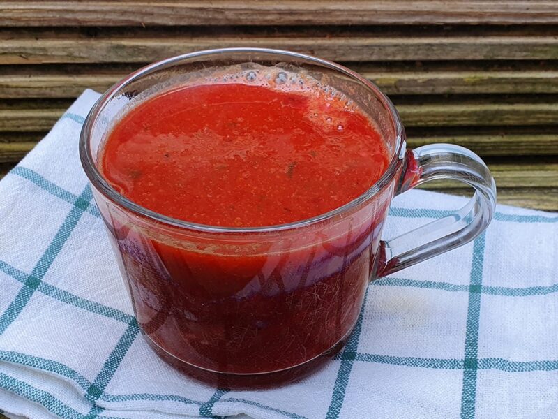 Roasted cauliflower, beetroot and chickpeas soup