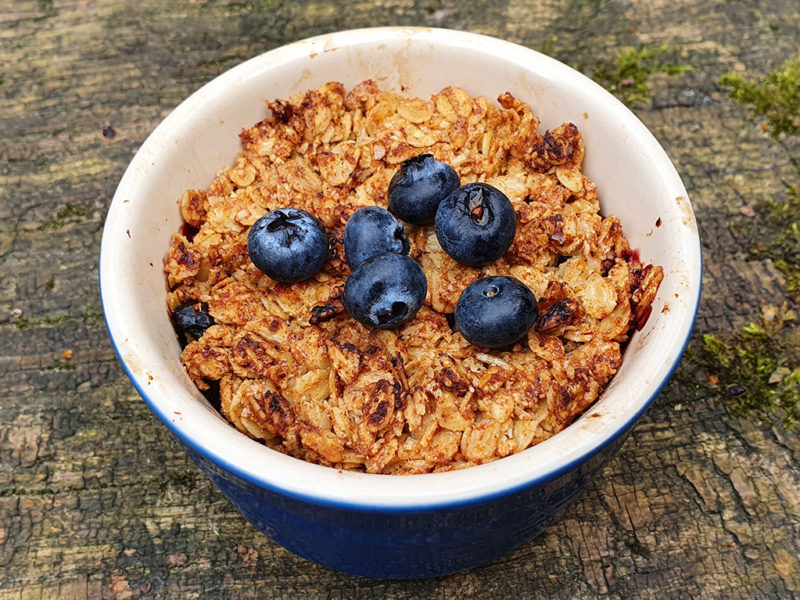 Vegan apple, blueberry and almond crumble