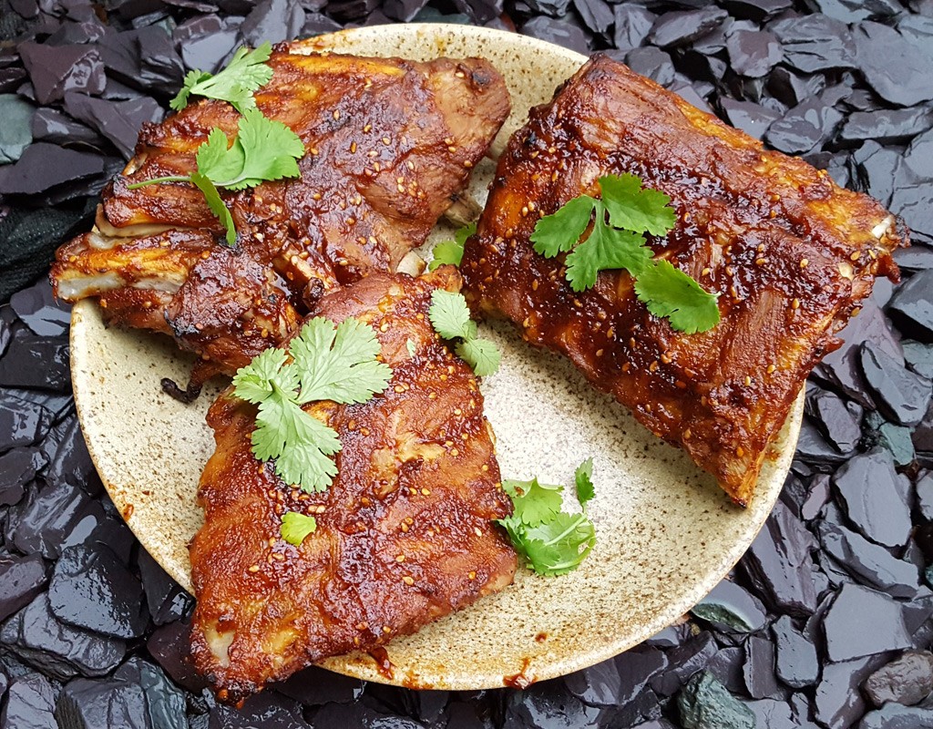 Sticky Chinese pork ribs