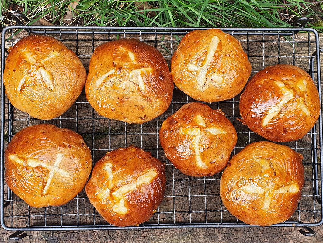 Pistachio Hot Cross Buns