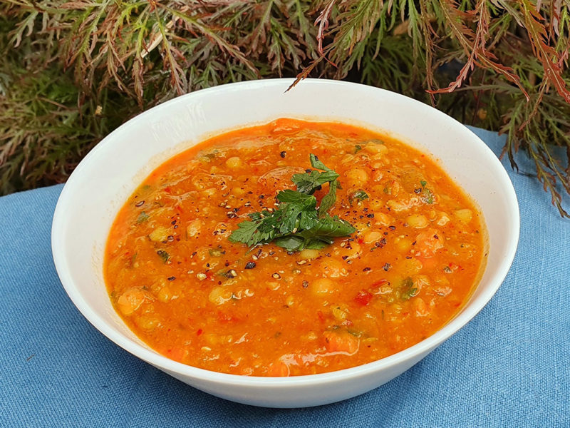 Split pea and bell pepper soup