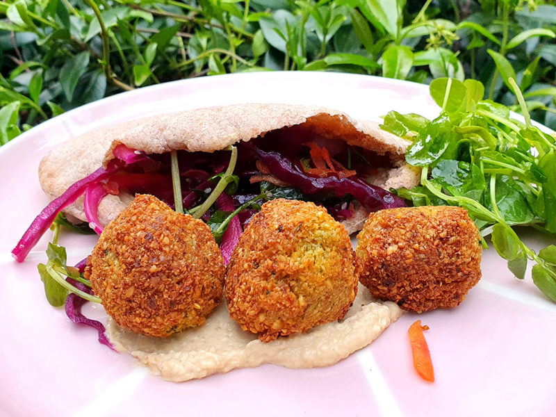 Minty-spicy falafels