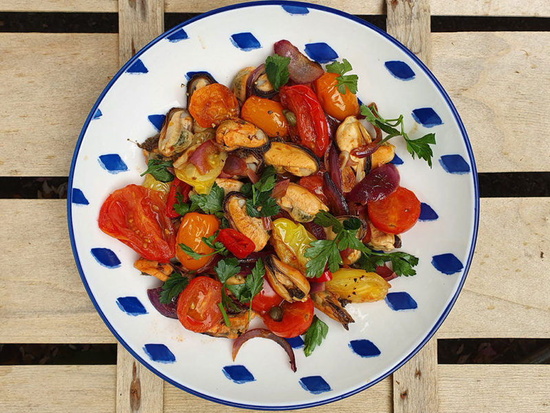 Mussels with balsamic tomatoes